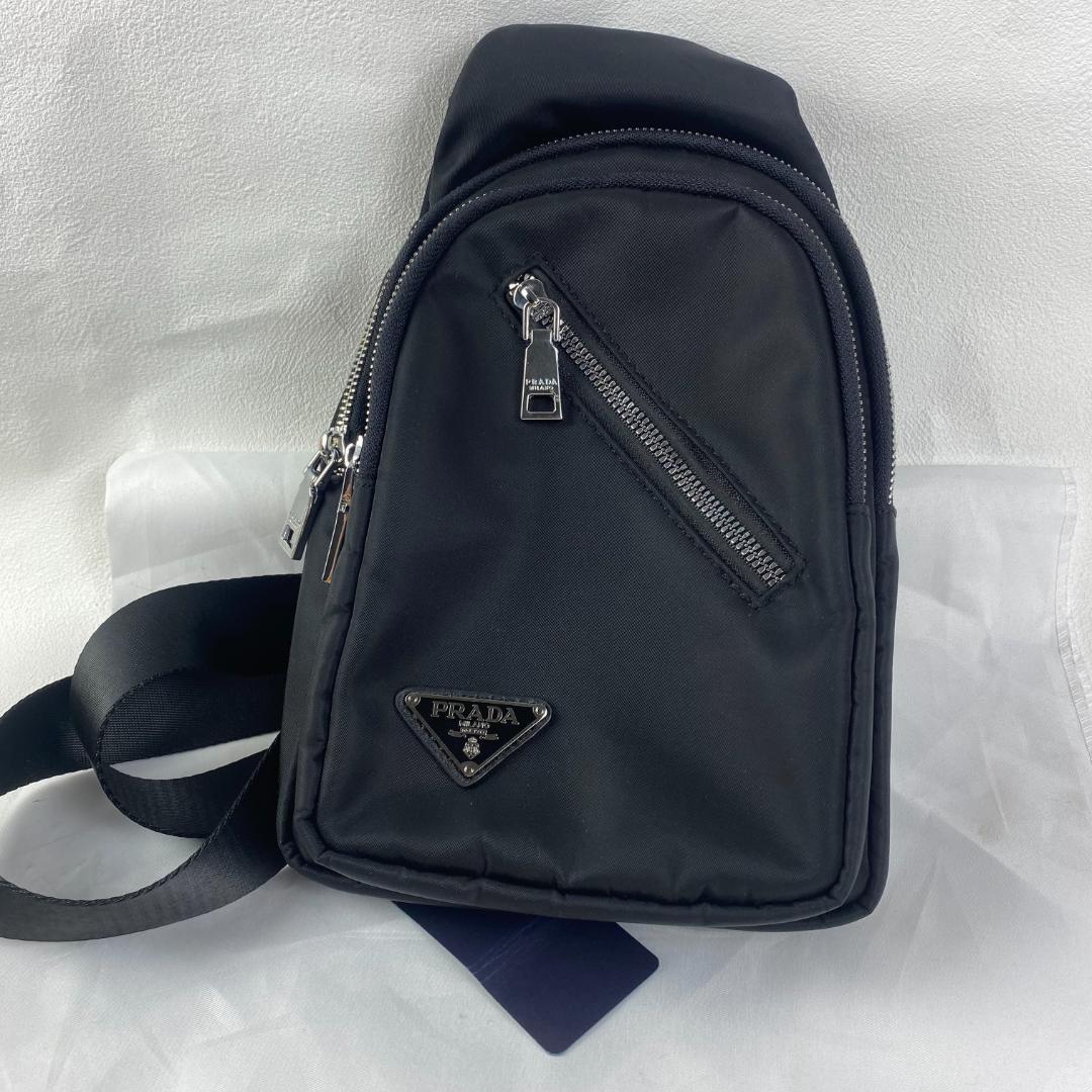 美品 PRADA プラダ ノベルティ ショルダーバッグ