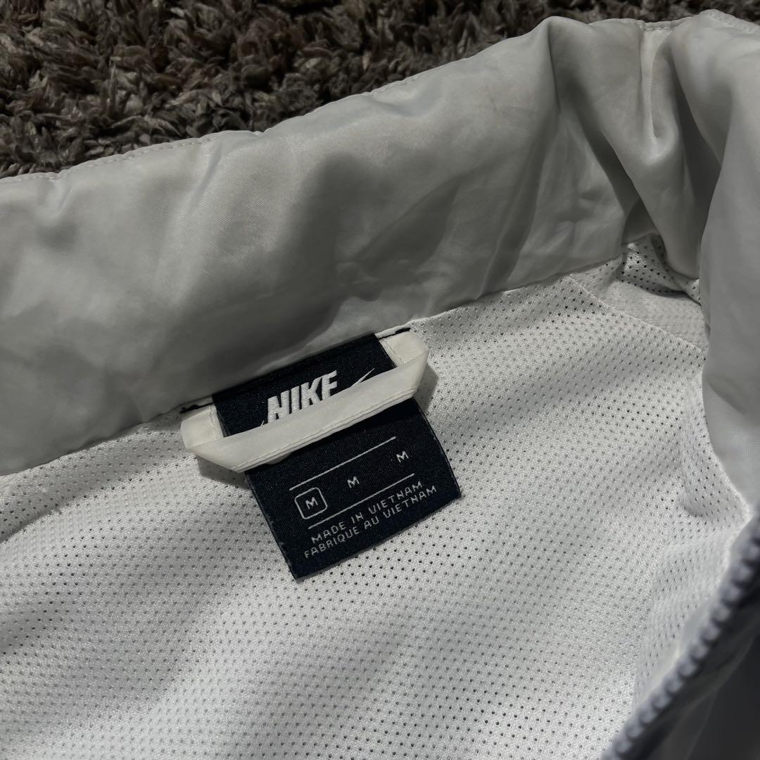 NIKE バックデカロゴ