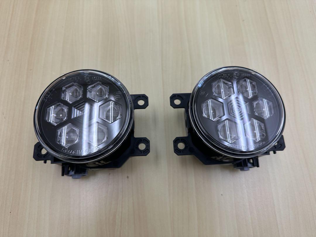 新品 スバル レガシィアウトバック BT5 純正 LEDフォグランプ