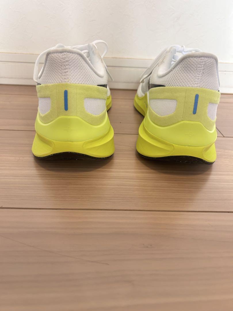 NIKE ストラクチャー25