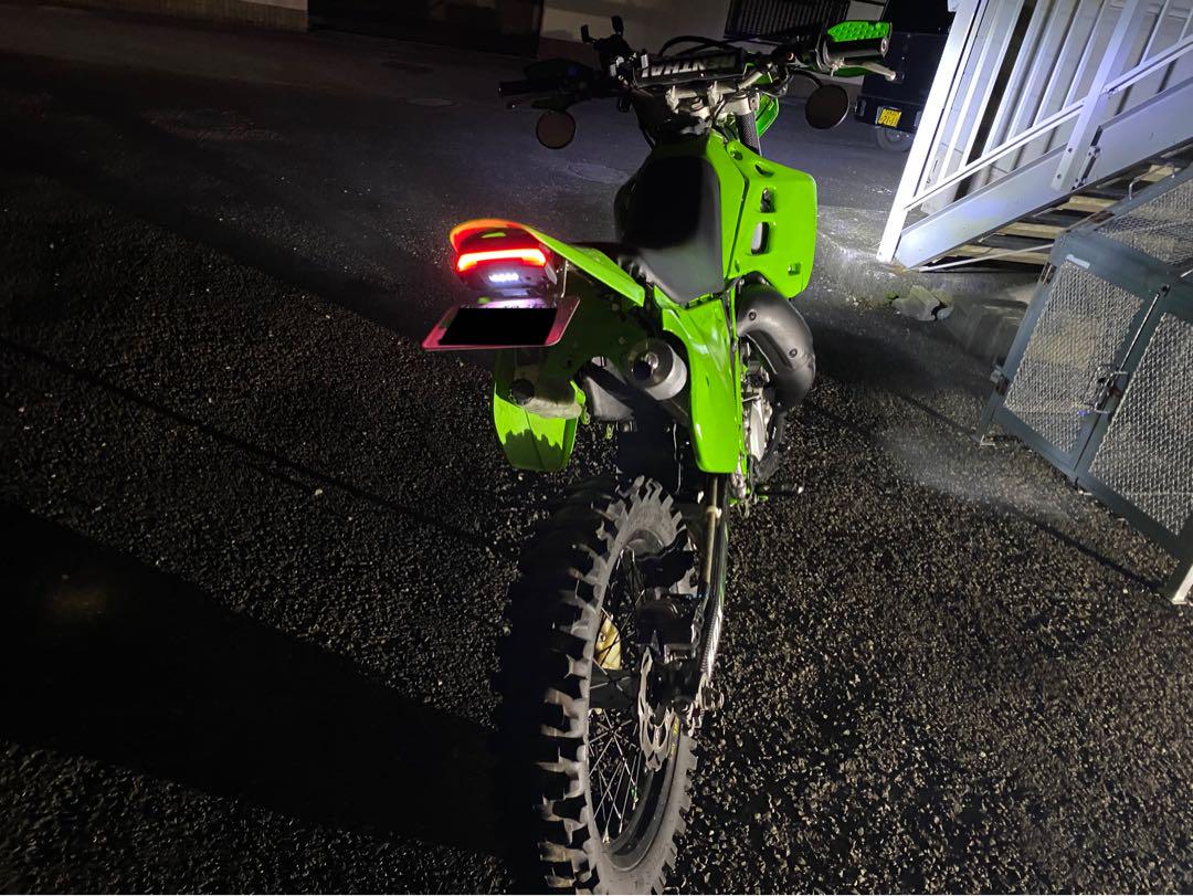 ウインカー内蔵　スリム　LEDテールレンズ