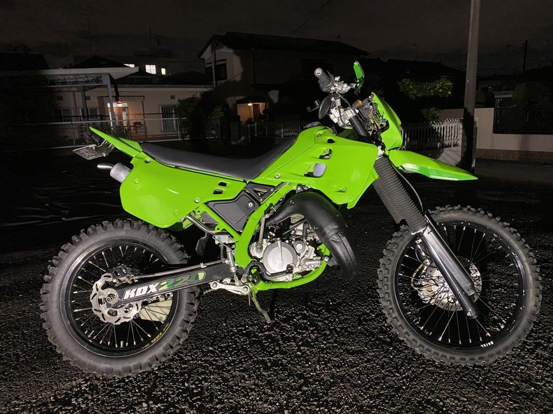 ウインカー内蔵　スリム　LEDテールレンズ