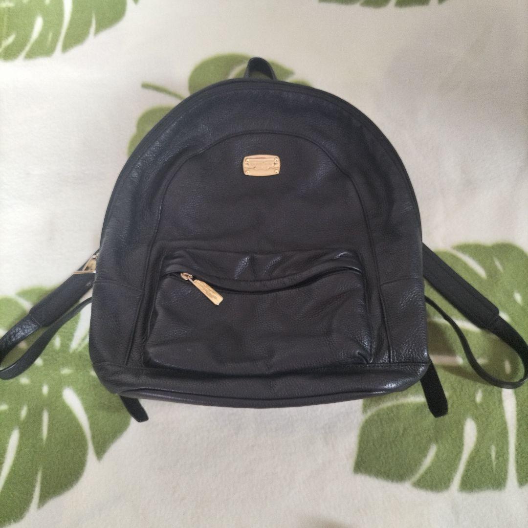 マイケルコース黒レザーリュックバッグ ゴールド金具