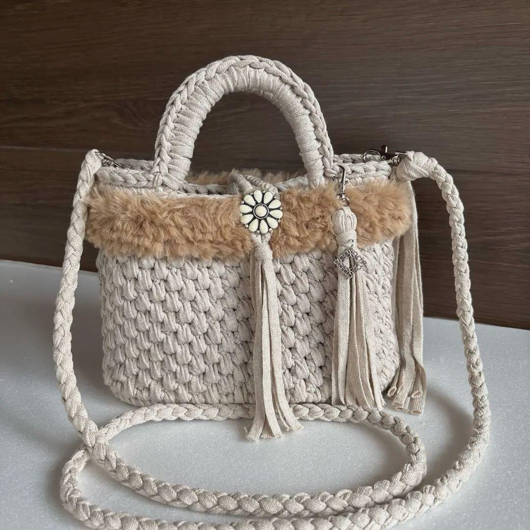 (ももここ♡様)ズパゲッティ♡ロシアヤーン♡マルシェバッグ♡ファーヤーンバッグ