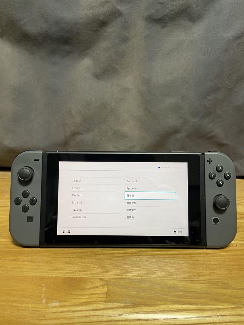 Nintendo Switch グレー 本体 ジョイコン付き Nintendo Switch グレー 本体 ジョイコン付き
