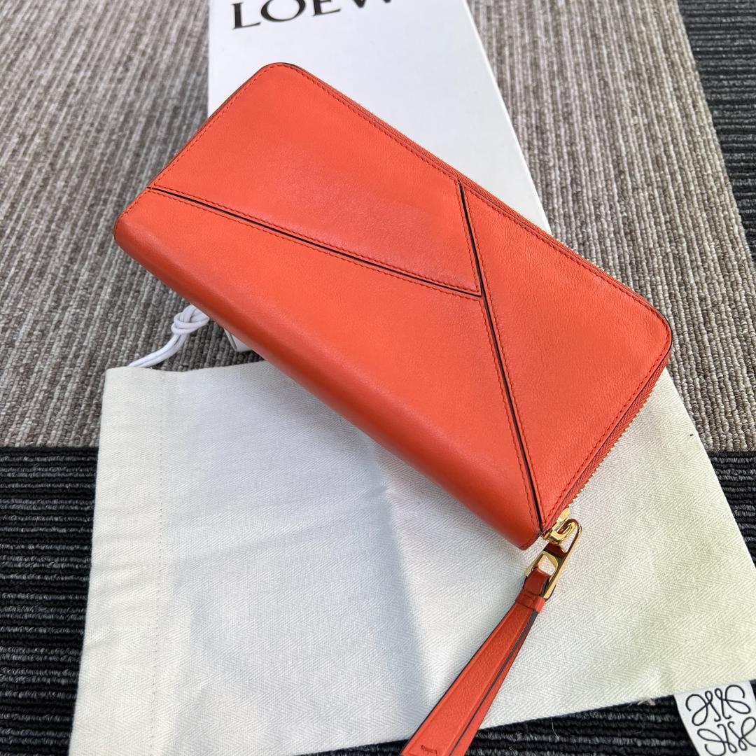 春先取りの ラウンドファスナー ロエベ 美品 ⭐️ 鑑定済 LOEWE 極美品