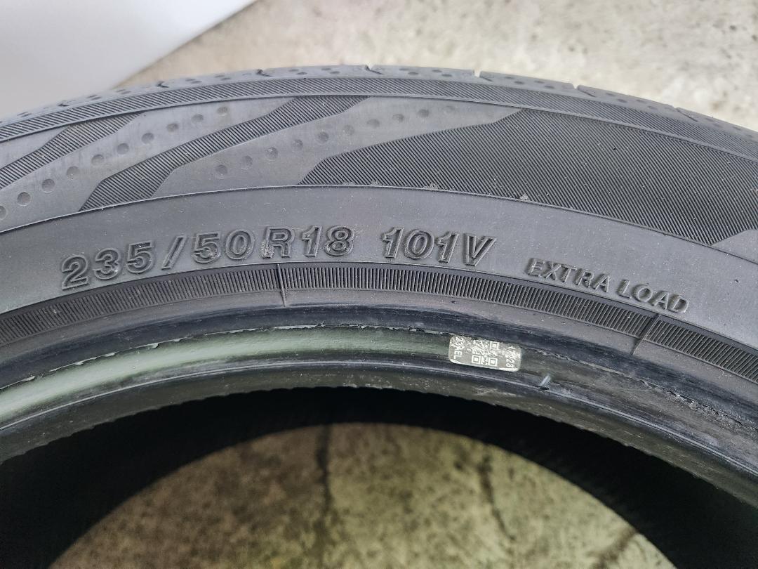 送料込☆2022年製 ヨコハマ タイヤ235/50R18日本製☆1本