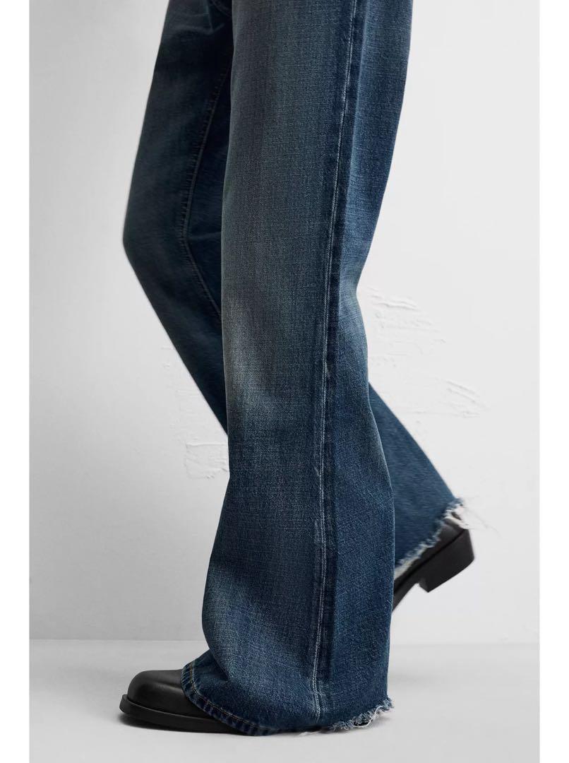 完売品　ZARA クラシックフレアフィットジーンズ　EU38 ブルー