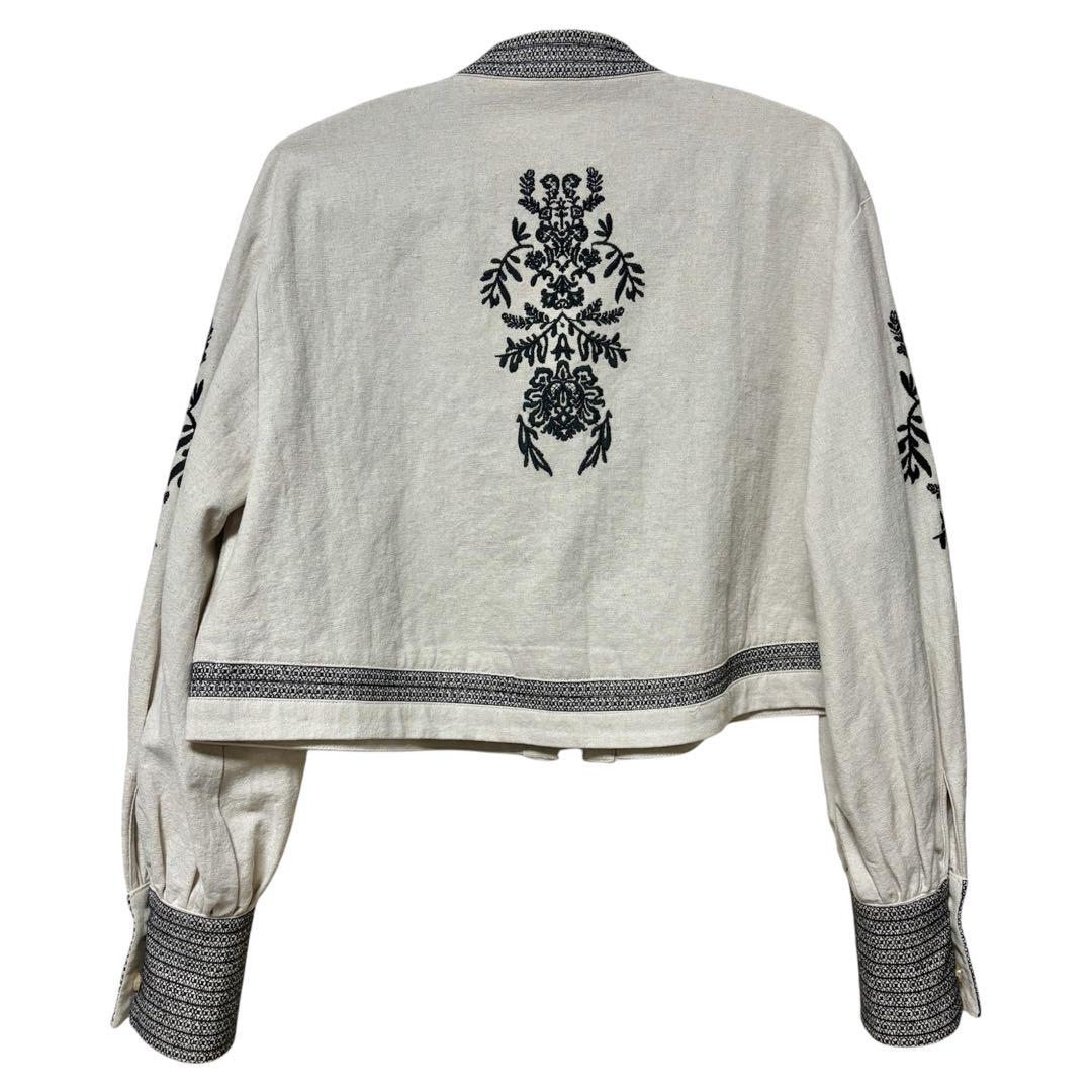 Ameri（アメリ）の「MEDI VINTAGE FLOWER EMBROIDERY SHIRT