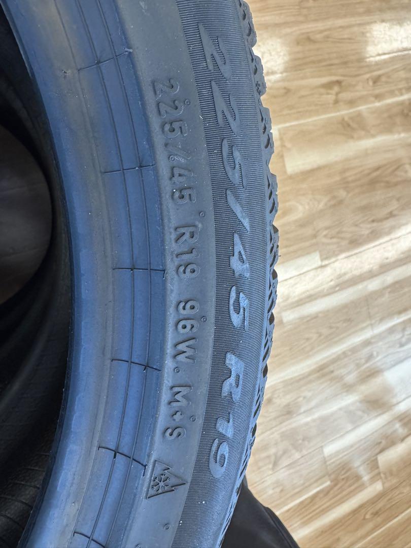 タイヤ・ホイール Pirelli 225/45R19