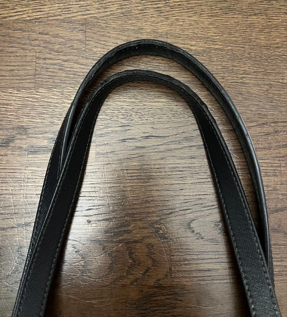 お値下げ致しました。PRADA ブラック ショルダーバッグ