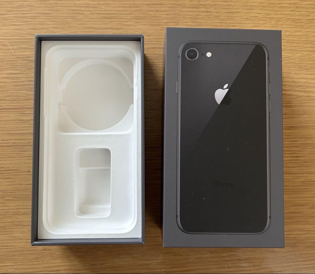 iPhone8 スペースグレー 64GB SIMロック解除済み