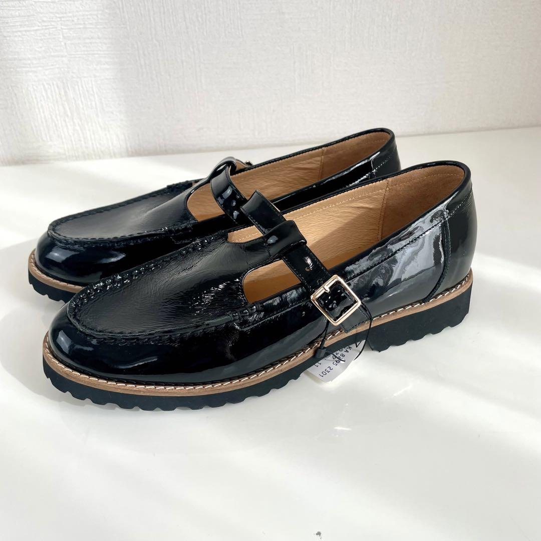 新品 ヌエール Tストラップ エナメル レザー ローファー