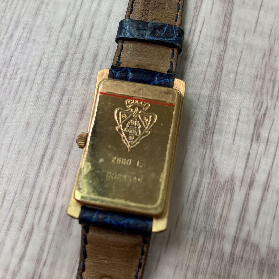 GUCCI 青 レザーストラップ 時計 2600L GUCCI 青 レザーストラップ 時計 2600L - メルカリ