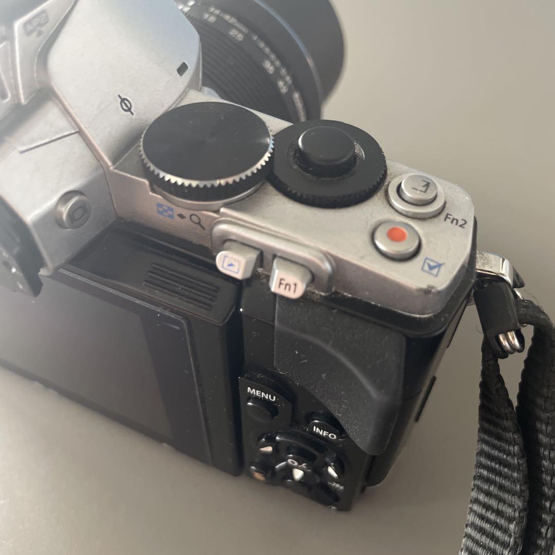 OLYMPUS OM-D E-M5 ミラーレスカメラ★処分価格