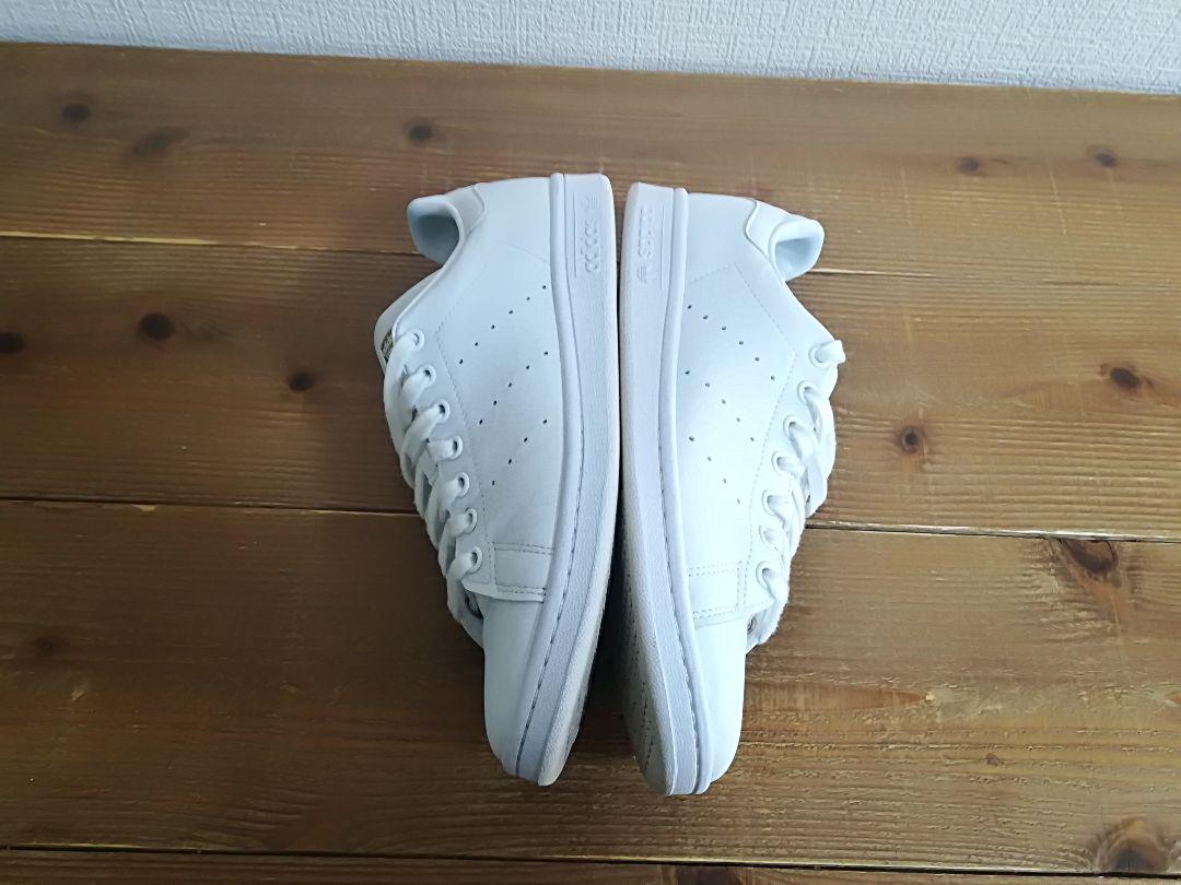 限定品　使用期間短い　スタンスミス　ホワイト　ゴールド