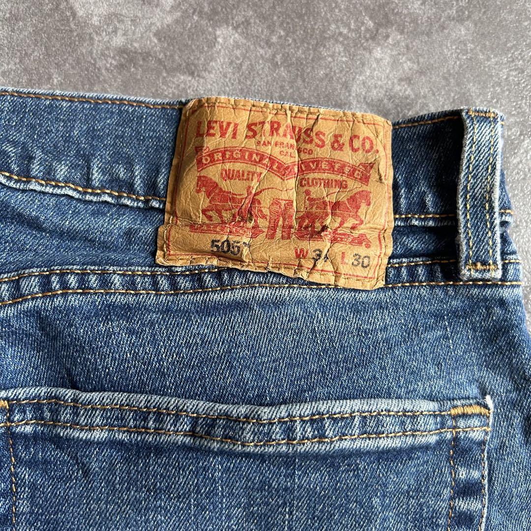 雰囲気⭕️ Levi's 505 STRAIGHT 鬼ヒゲ フェード ハチノス