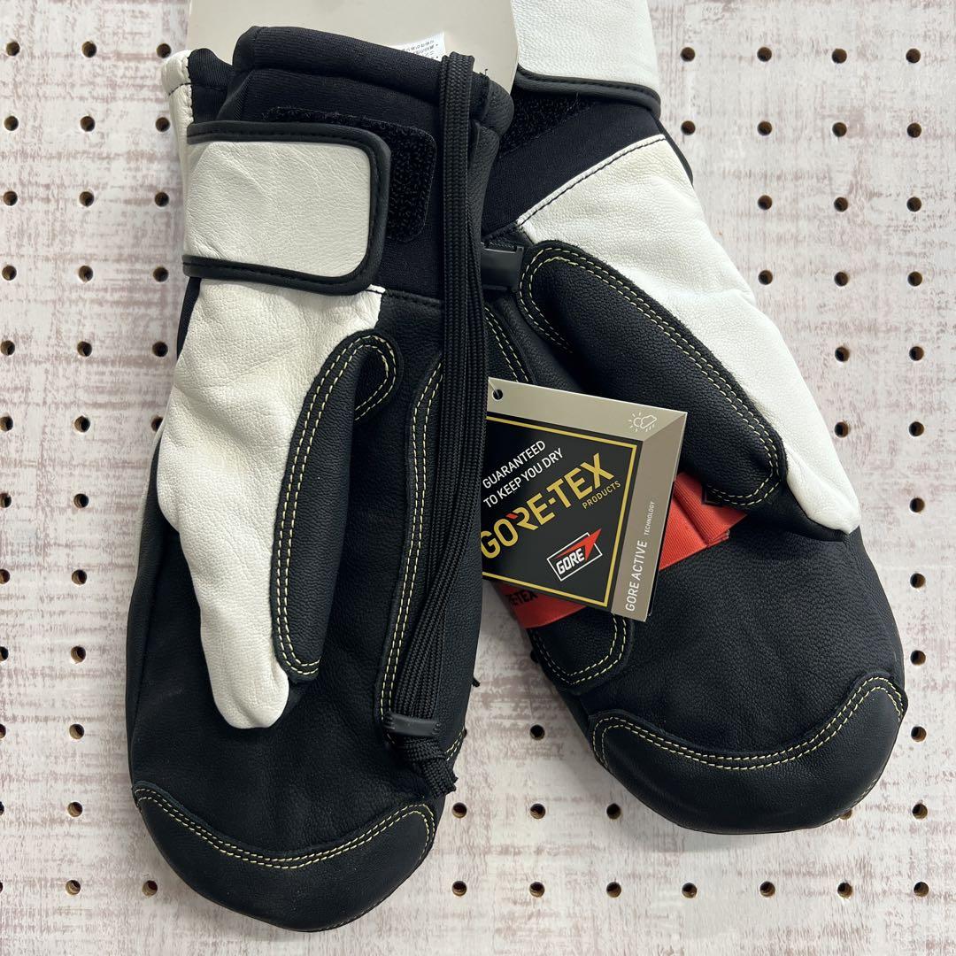 eb's【CARVING MITT STRONG】 - JOINT HOUSE