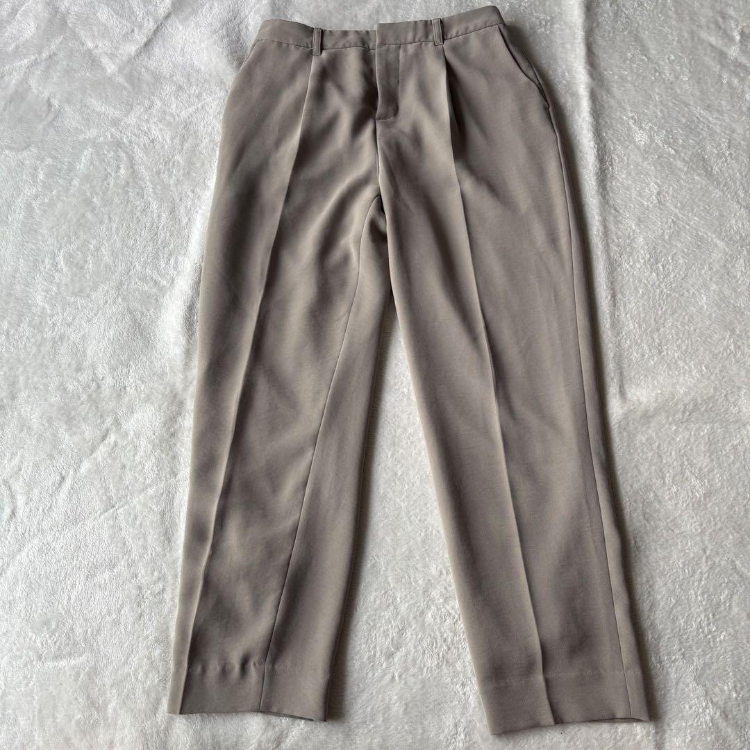 ✨極美品✨INDIVI インディヴィ　スーツ　パンツ　大きいサイズ　グレージュ