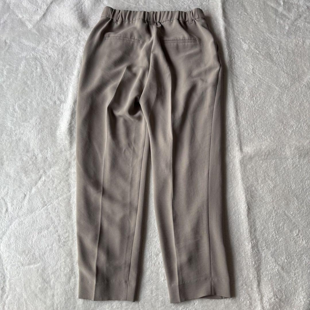 ✨極美品✨INDIVI インディヴィ　スーツ　パンツ　大きいサイズ　グレージュ