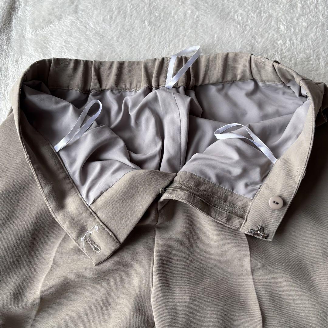 ✨極美品✨INDIVI インディヴィ　スーツ　パンツ　大きいサイズ　グレージュ