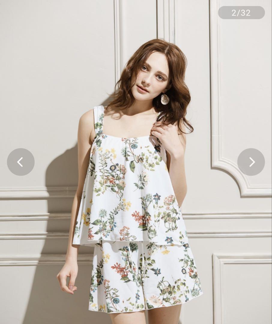 【新品・タグ付き】 タンキニ３点セット　San-ai Resort ネイビー半額