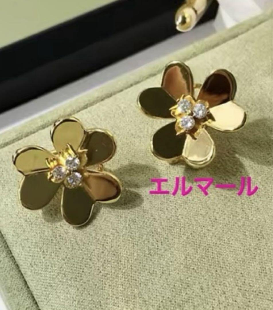 海外セレブ フリヴォル ラージフラワー ピアス ゴールド 高級