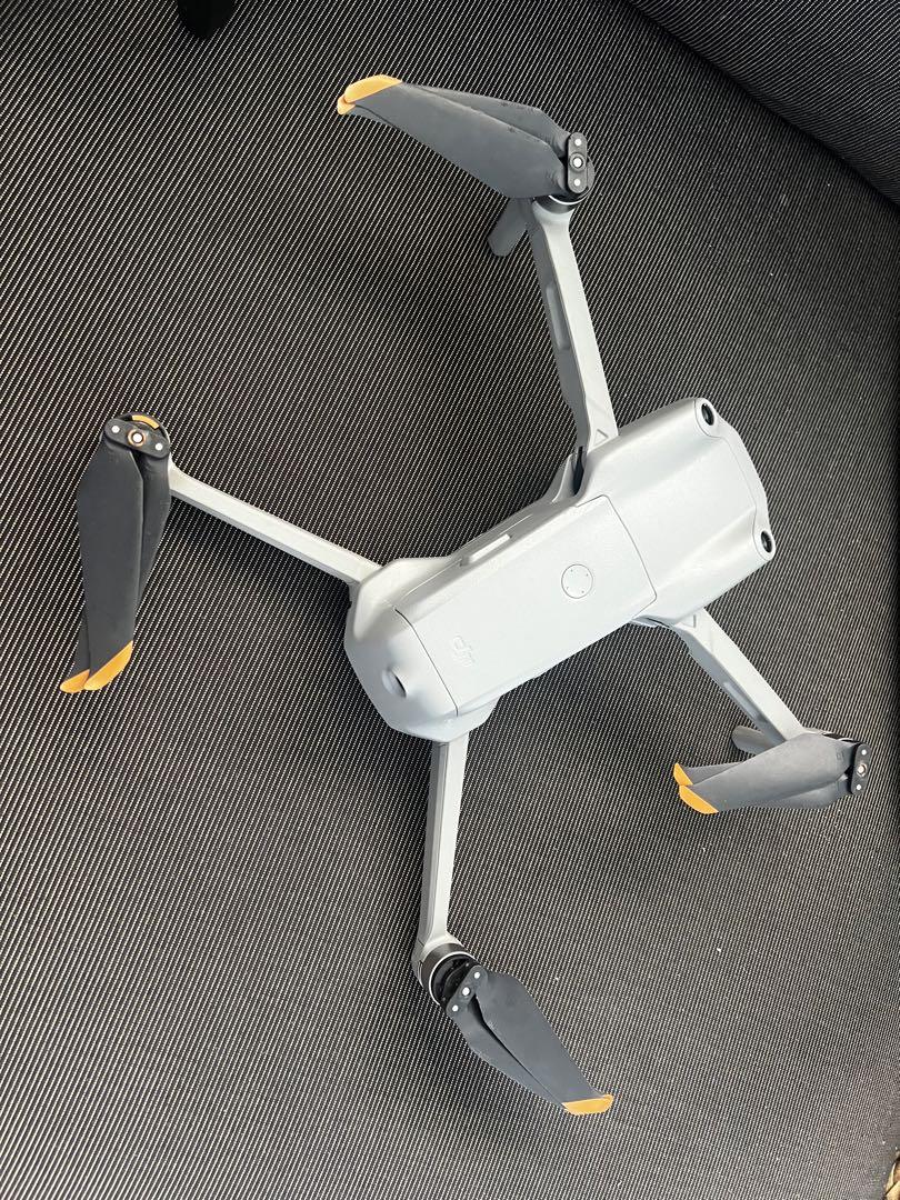 DJI