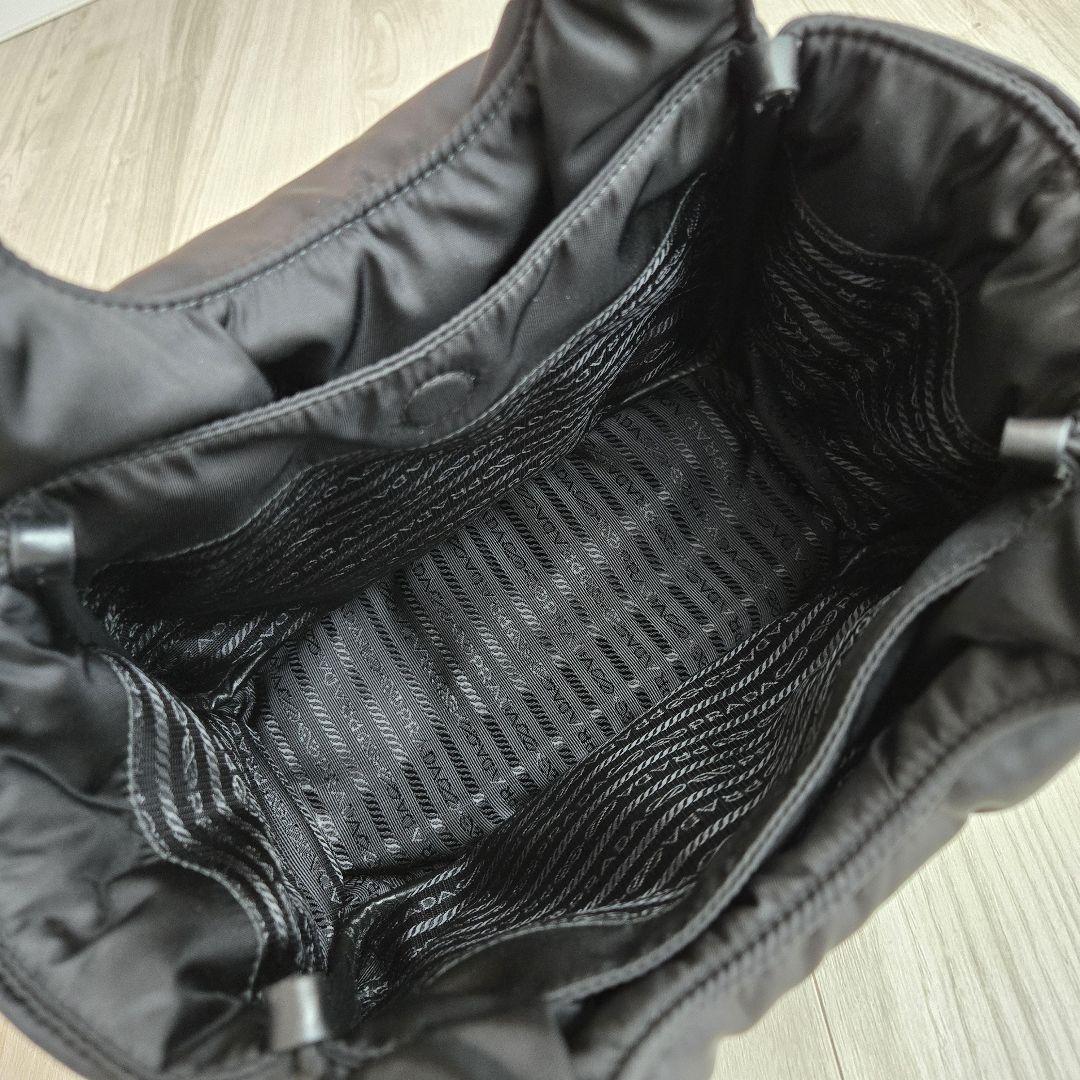 未使用同様✨プラダ Re-Nylonパテッド スモール トートバッグ ナイロン