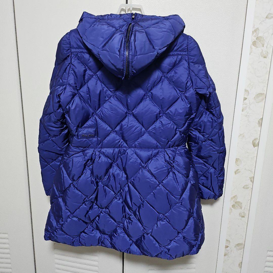 Miu Miu ネイビーブルー ダウンジャケット フード付き miu miu フード付きダウンジャケット 青