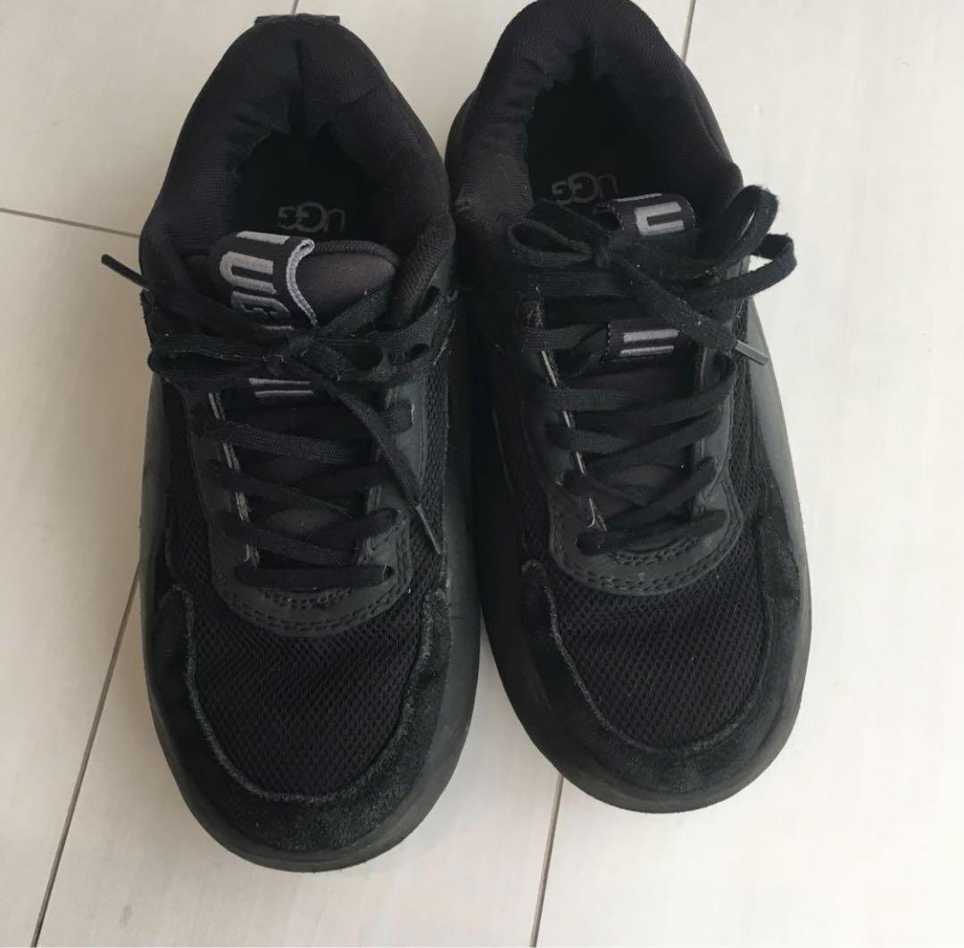 UGG LA Cloud Trainerスニーカー23.0 ブラック - メルカリ