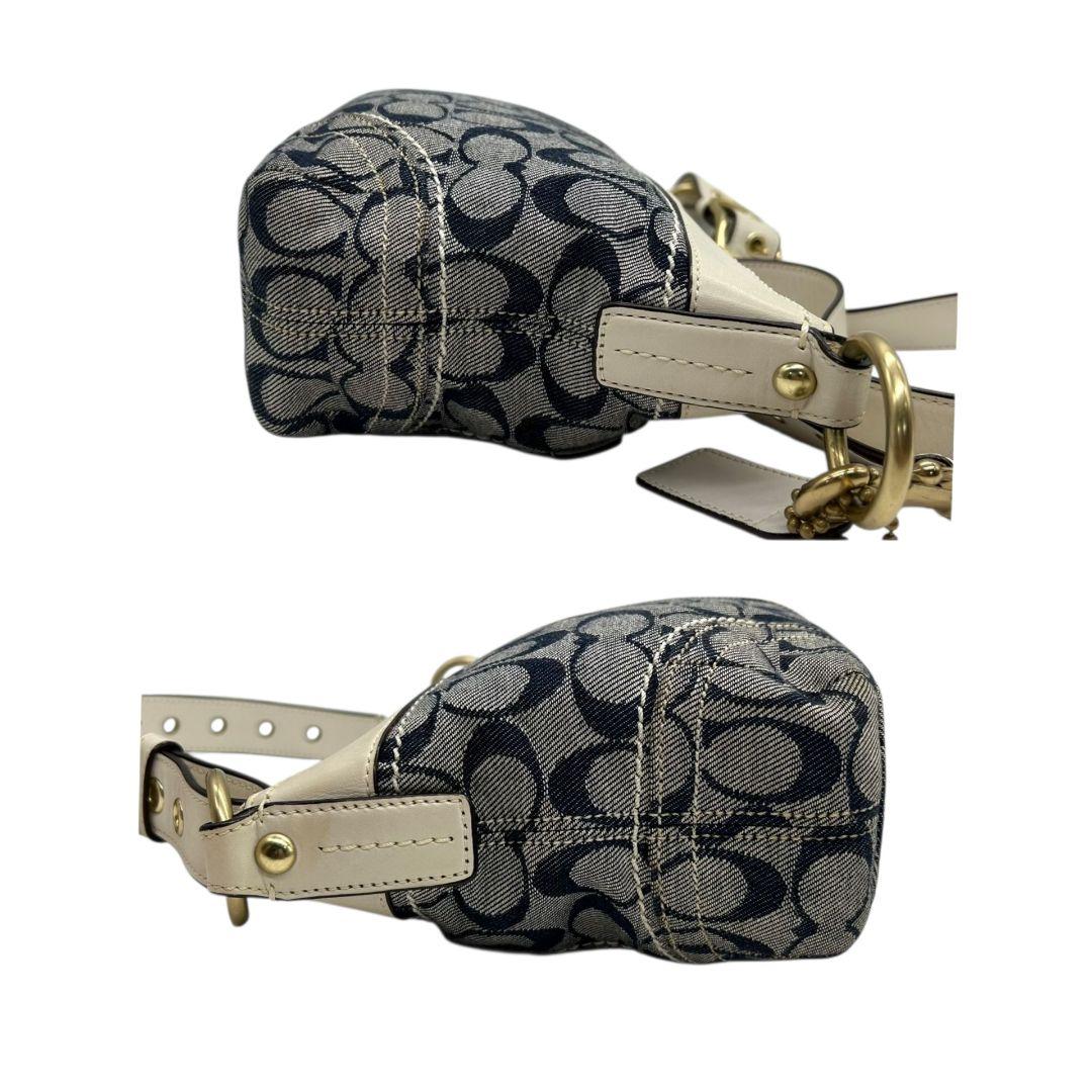 専用　コーチ メッセンジャー ショルダー バッグ チャーム付 本革 スクエア 紺 コーチ COACH ショルダーバッグ CW227 スリム メッセンジャー