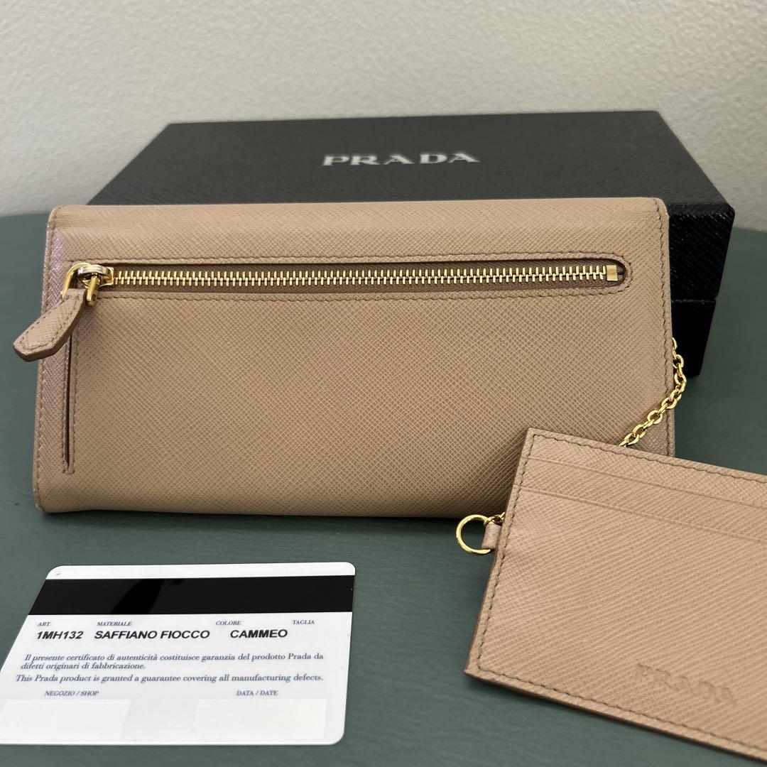 【楽天ランキング1位】 PRADA サフィアーノレザー 二つ折り長財布 小物