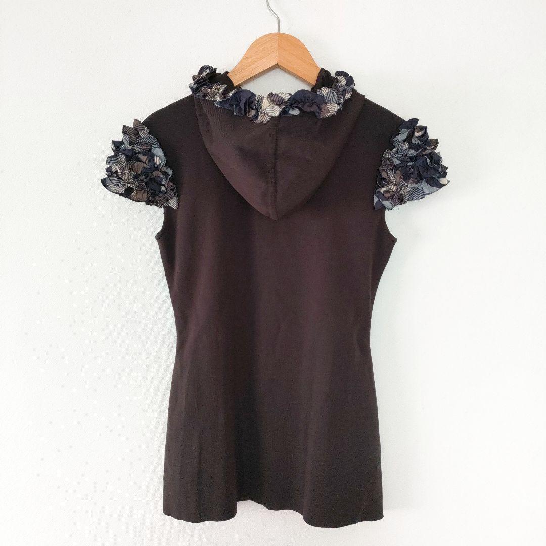 美品 René 半袖ジップパーカー フリル袖 36 S相当 ブラック 0437 美品 René 半袖ジップパーカー フリル袖 36 S相当 ブラック 0437