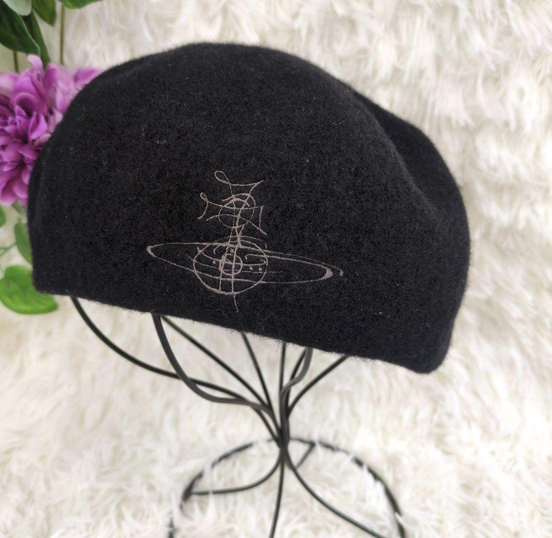 廃盤人気商品　ヴィヴィアンウエストウッド　オーブ 刺繍 ベレー帽 BLACK Vivienne Westwood ヴィヴィアンウエストウッド 帽子 ベレー帽