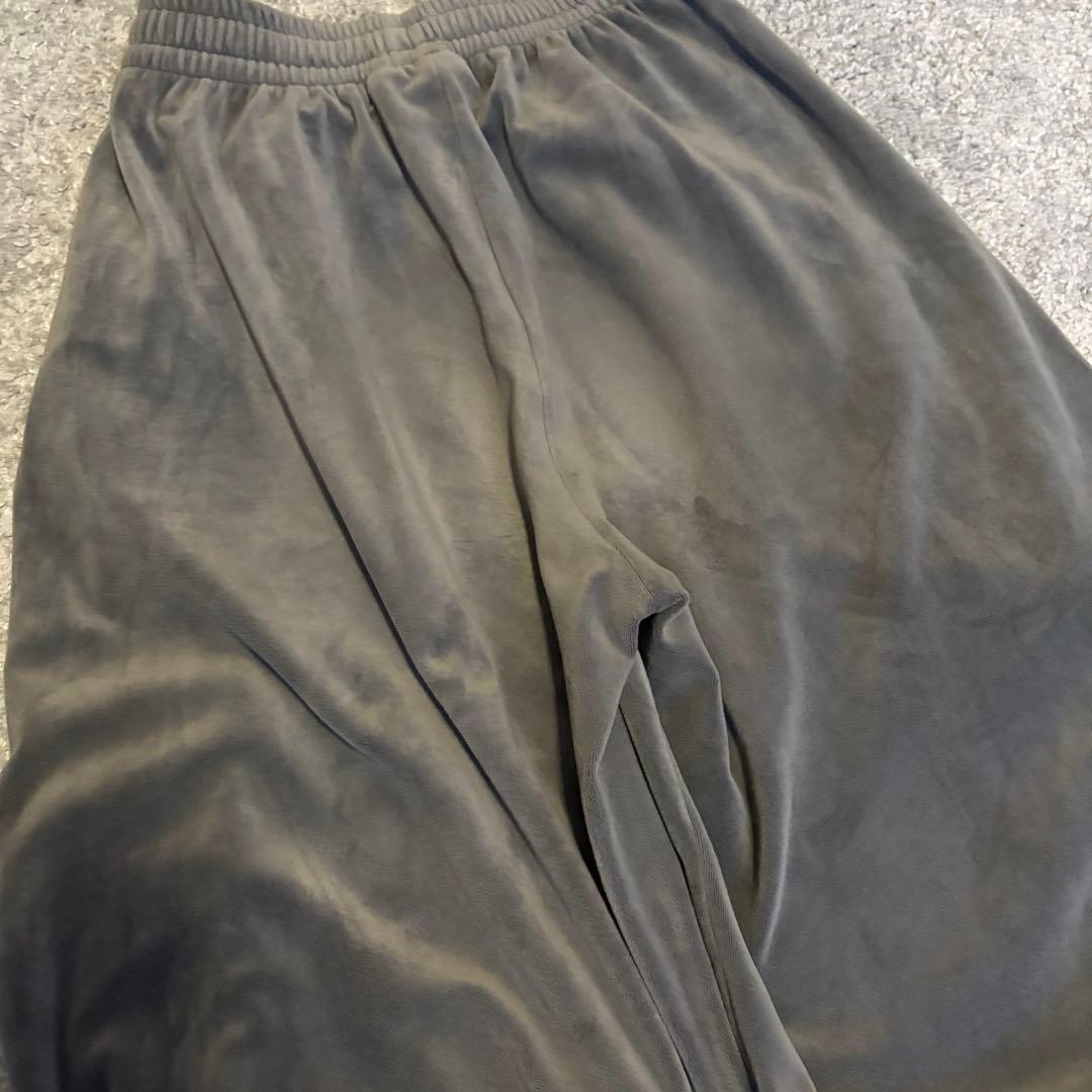 【adidas】グレー トラックジャケット ベロア セットアップ 【adidas】グレー トラックジャケット ベロア セットアップ