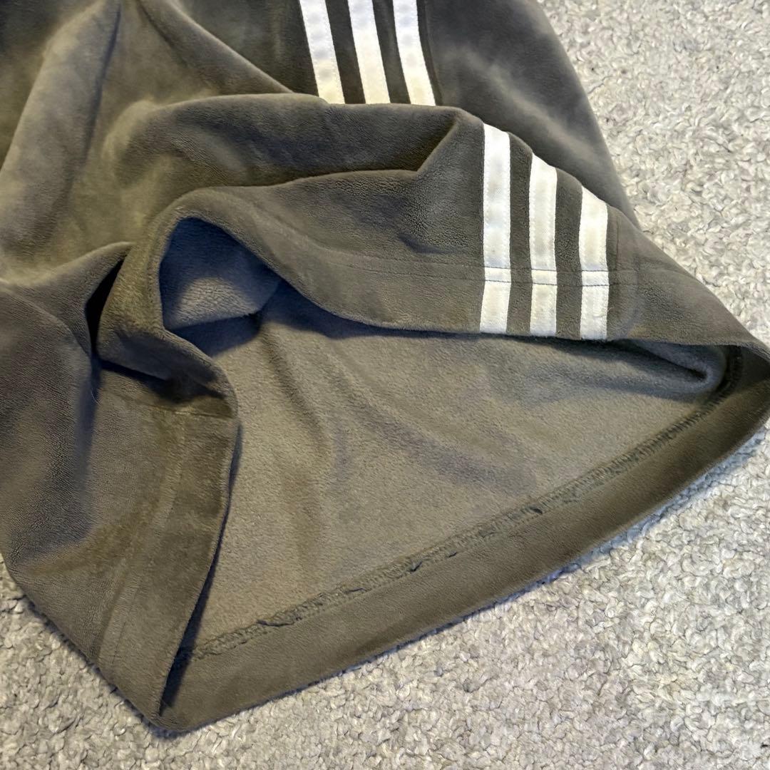 【adidas】グレー トラックジャケット ベロア セットアップ 【adidas】グレー トラックジャケット ベロア セットアップ