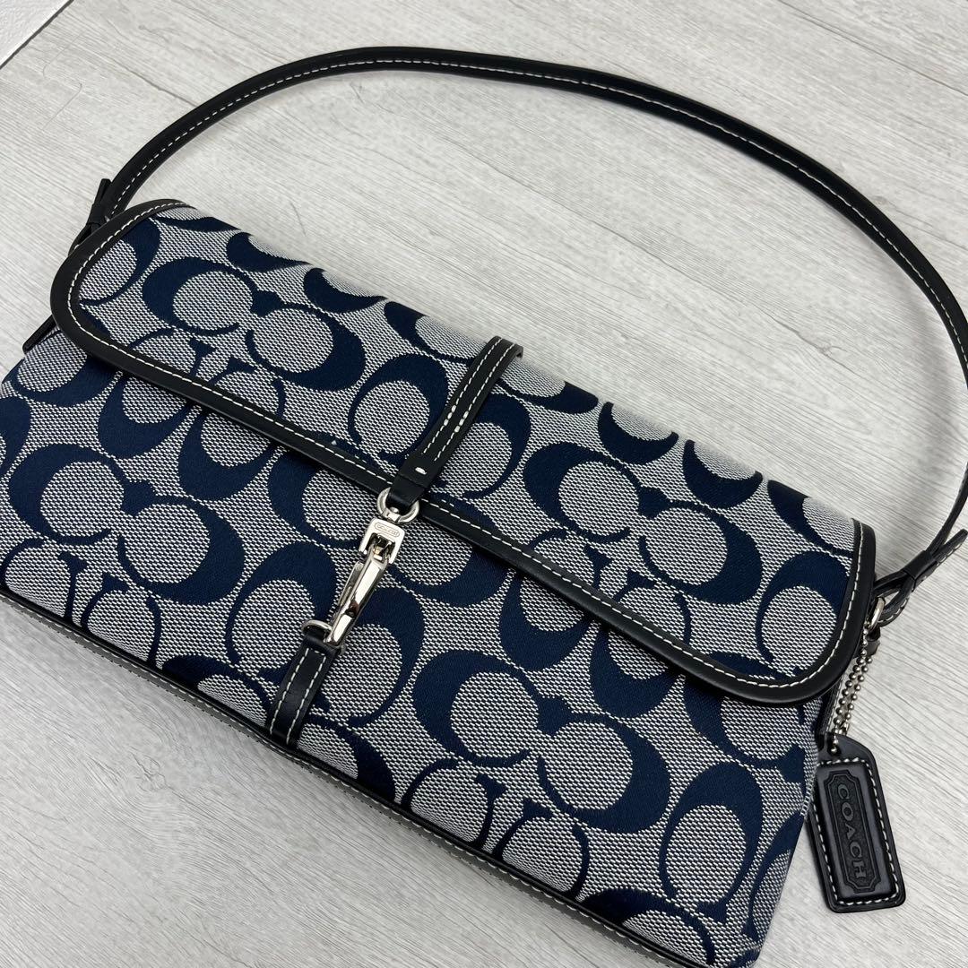 COACH コーチ アクセサリーポーチ シグネチャー チャーム付き 6348