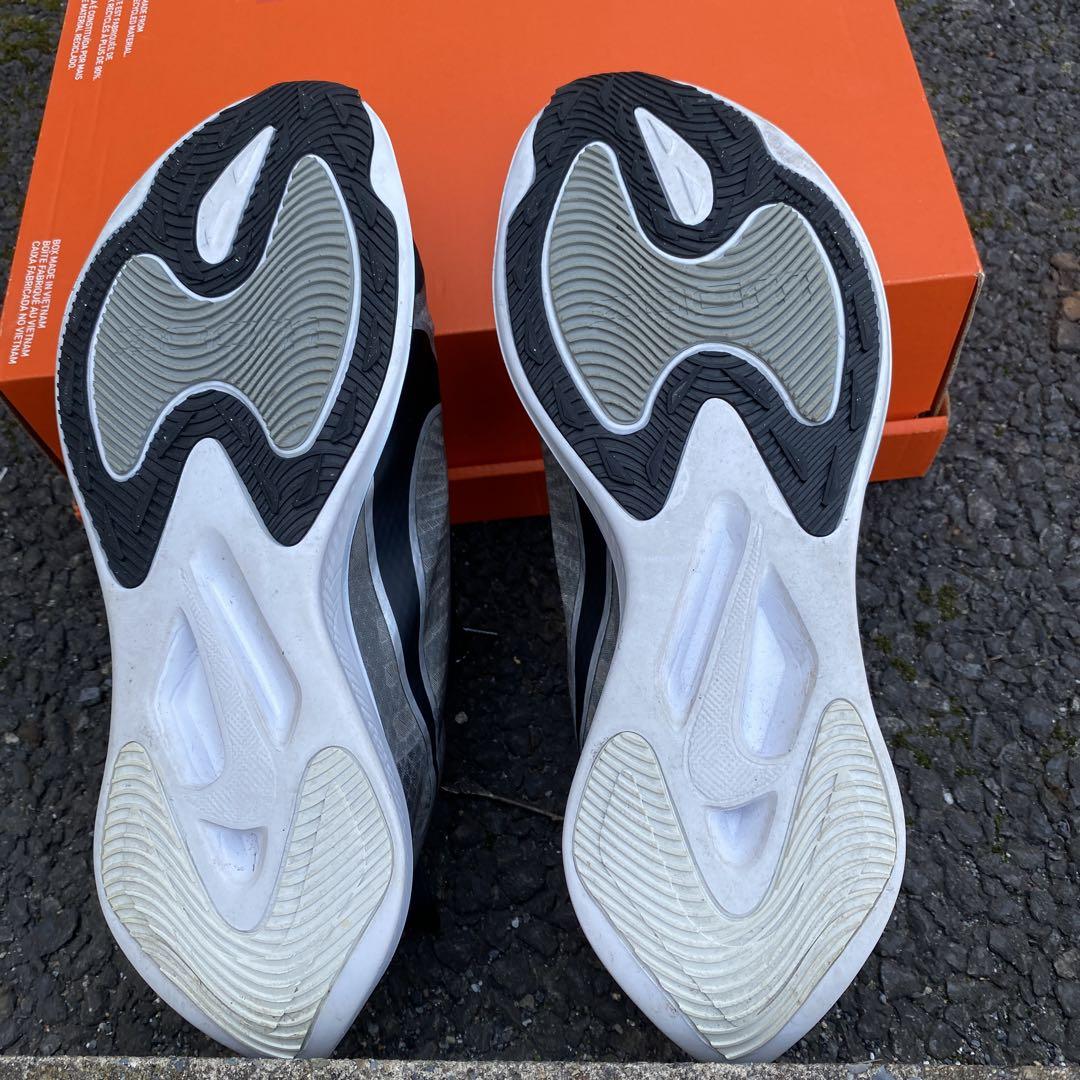 Nike Zoom GRAVITY ９　２７センチ