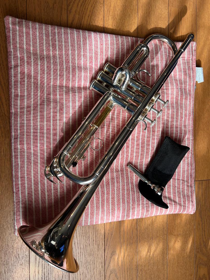 M*I様 Yamaha トランペット YTR2330シルバー ケース付き　ほぼ未