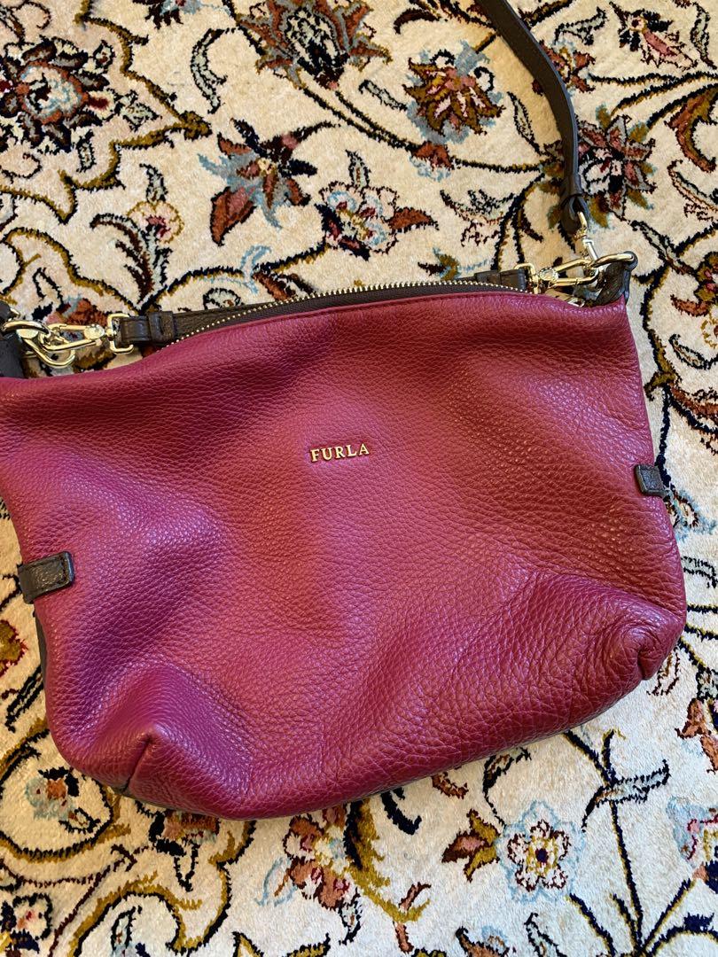 FURLA ワインレッド ショルダーバッグ 本革 MRZ 194566