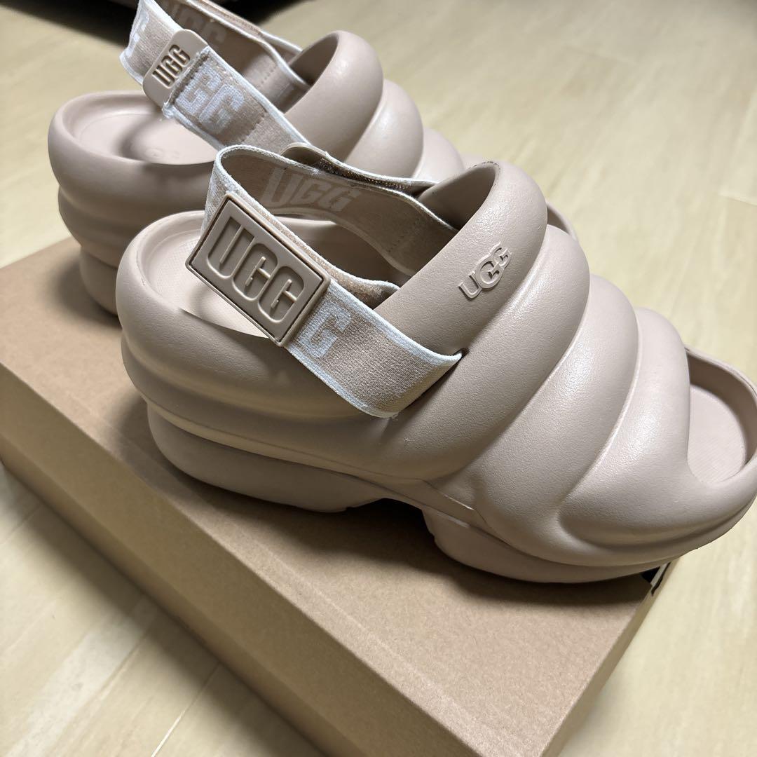 【お気にいる】 イヤー） アー YEAH（アグ AWW UGG 厚底サンダル ベージュ 23cm 靴