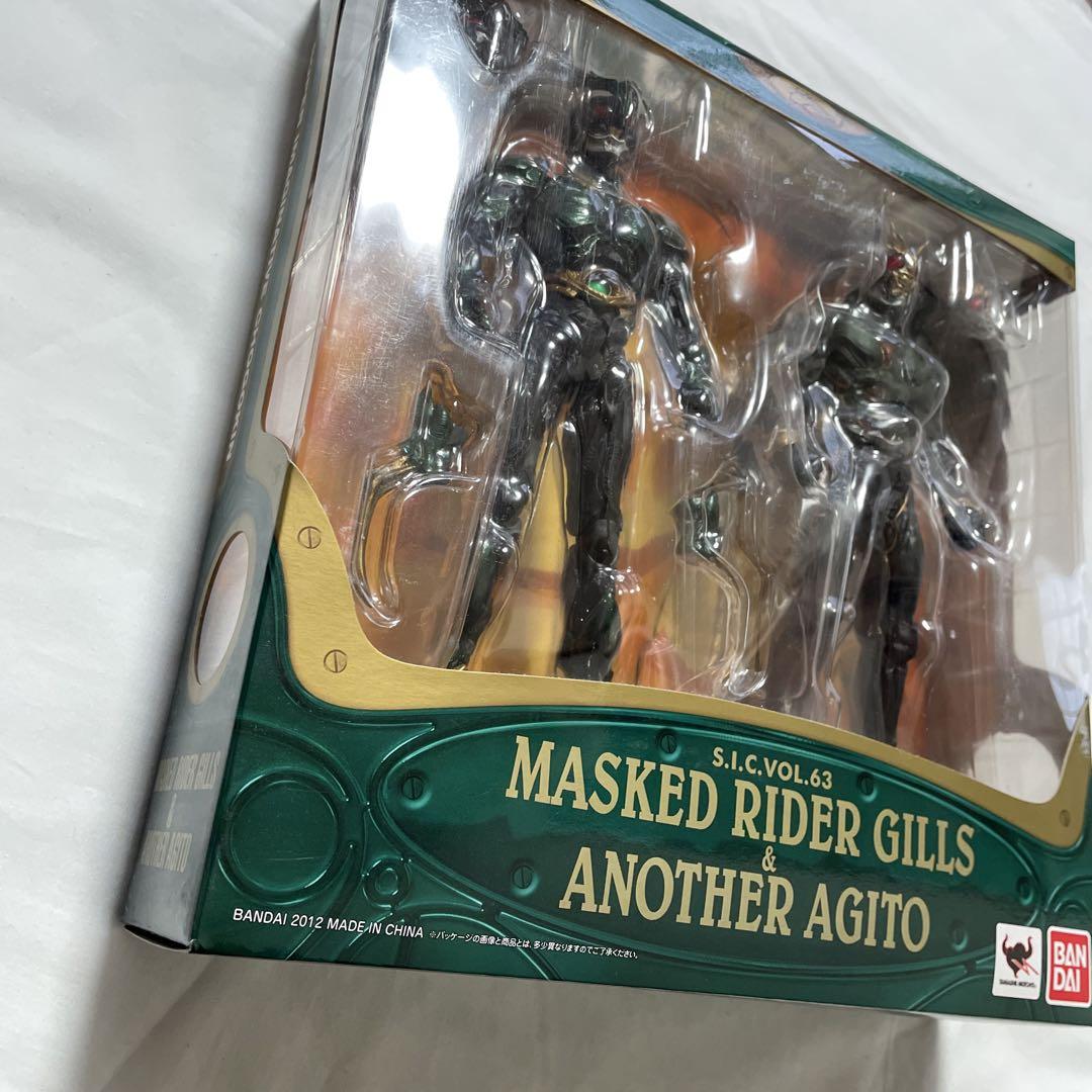 Amazon.co.jp: TAMASHII NATIONS S.I.C. 仮面ライダーギルス