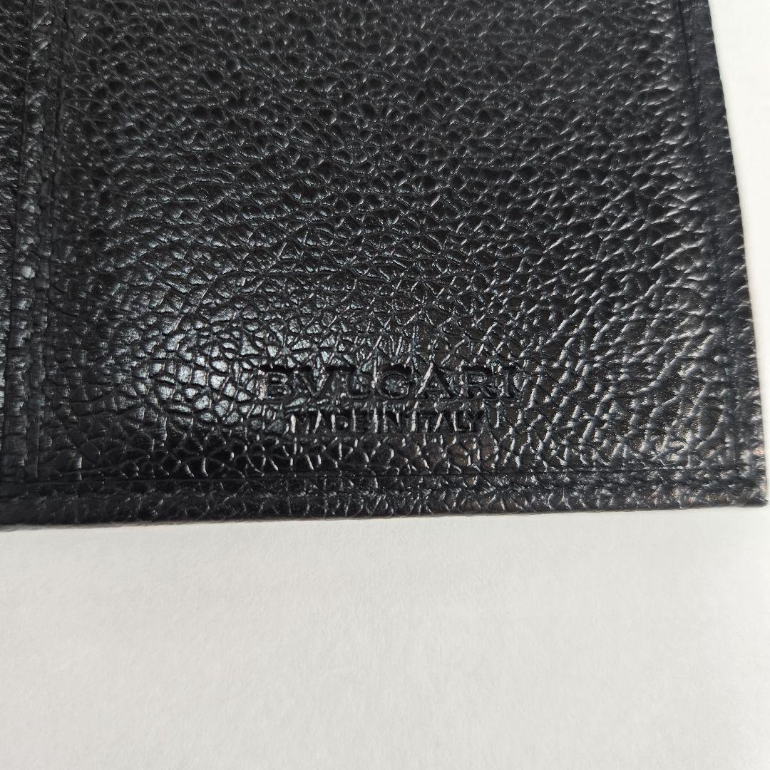 【美品】BVLGARI ブラック 二つ折り財布　メンズ
