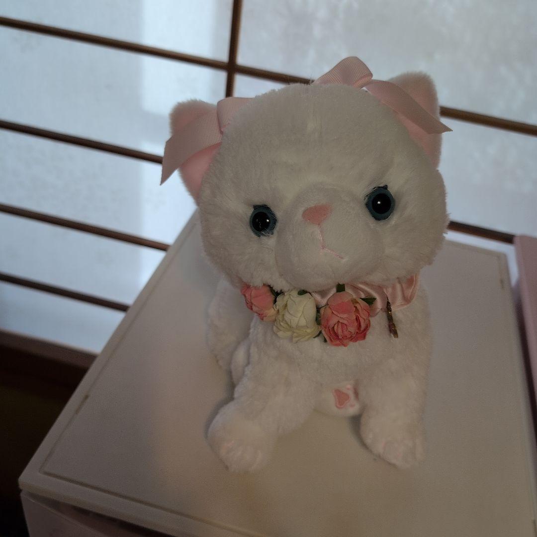 リズリサ猫のぬいぐるみ