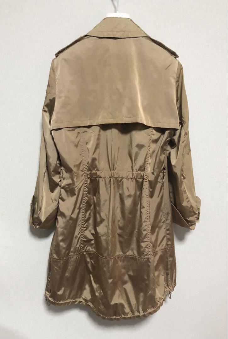 kira…★ MONCLER ナイロントレンチ 光沢ベージュ サイズ【M】