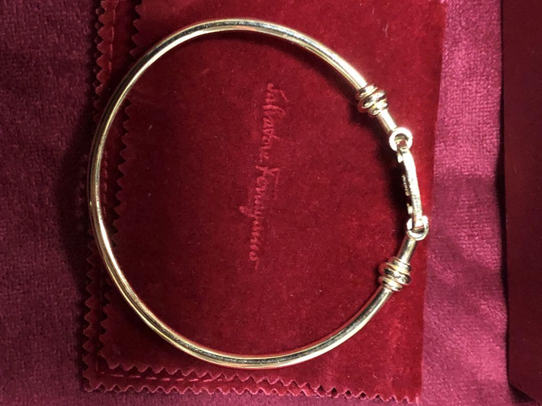 Salvatore Ferragamo ゴールドトーンバングル