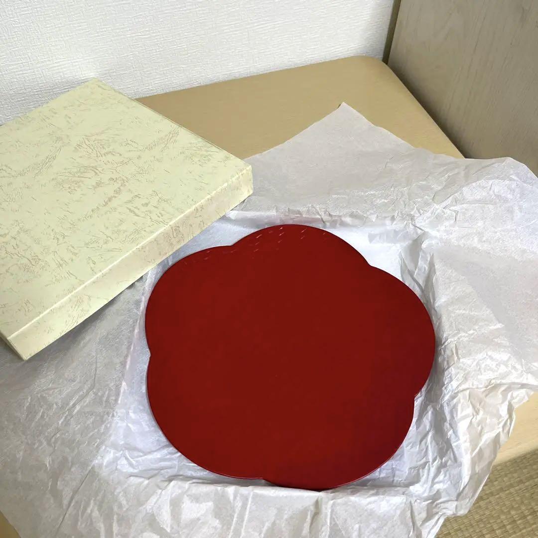 井上らんたい漆器　梅型皿　紅色
