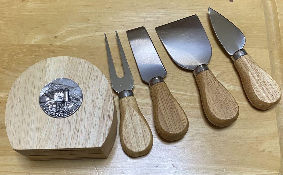 新品！チーズナイフ4本セット 木製収納ケース付き