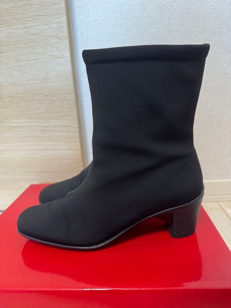 【極美品】madras Walk ブラックショートブーツ